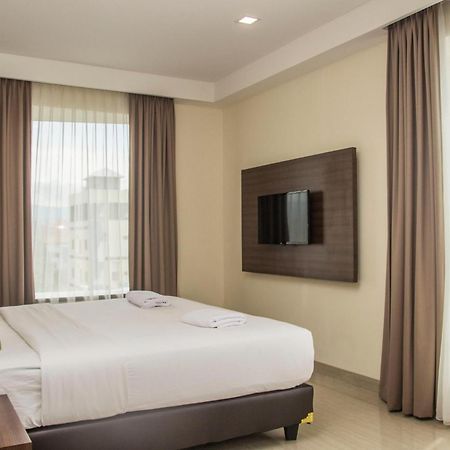 Green Eden Hotel Manado Room photo