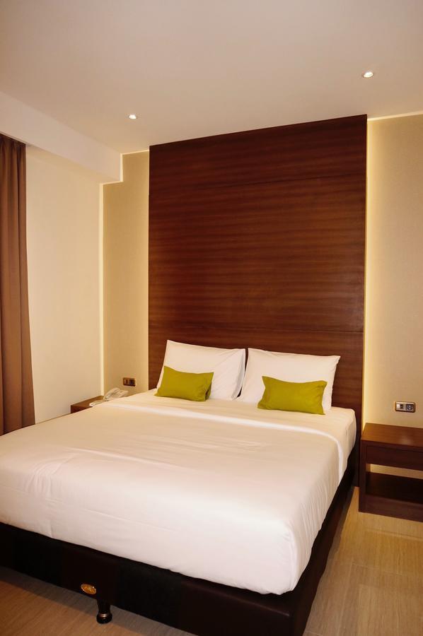 Green Eden Hotel Manado Exterior photo