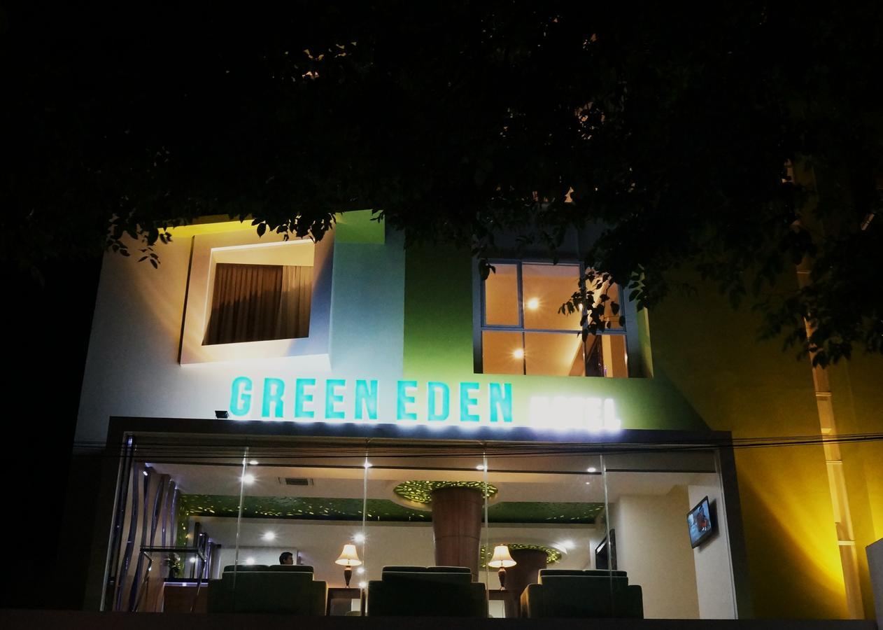 Green Eden Hotel Manado Exterior photo