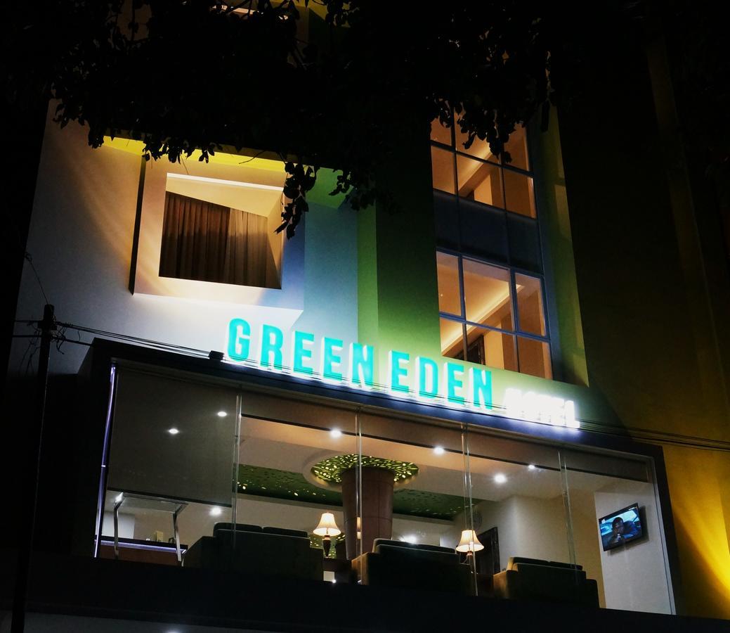 Green Eden Hotel Manado Exterior photo