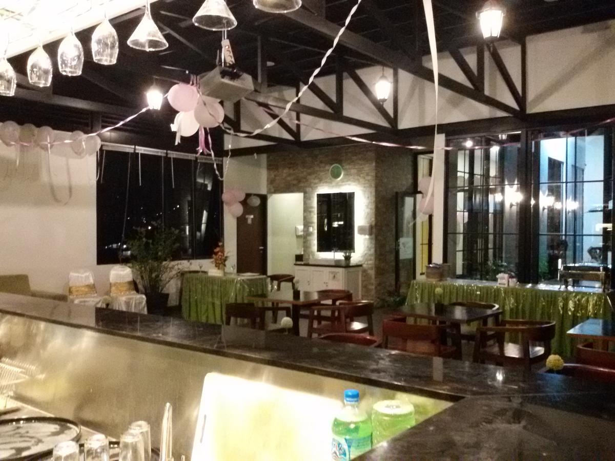 Green Eden Hotel Manado Exterior photo